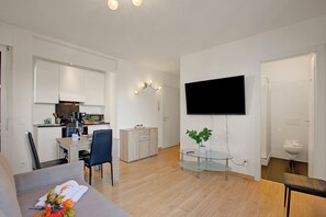 Standard Studio (Lean Home) | Living area - Lean & Santi Apartments (Lugano)