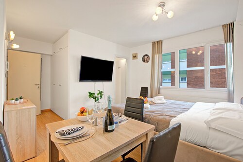 Lean & Santi Apartments