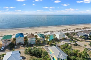 On the beach - Salty Beach- Gulf Front, Family friendly, Pet friendly, Great views, Sleeps 10 (Port St. Joe)