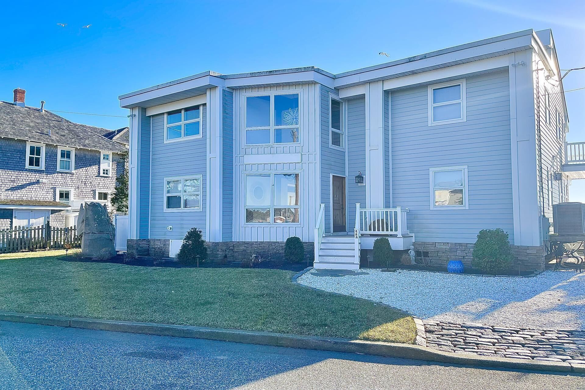 BAYFRONT SINGLE FAMILY HOME!!! Enjoy beautiful sunsets and unobstructed views for a reasonable price!!