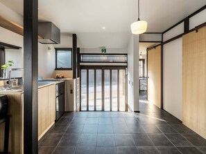 Traditional-Haus | Zimmersafe, individuell dekoriert, individuell eingerichtet
