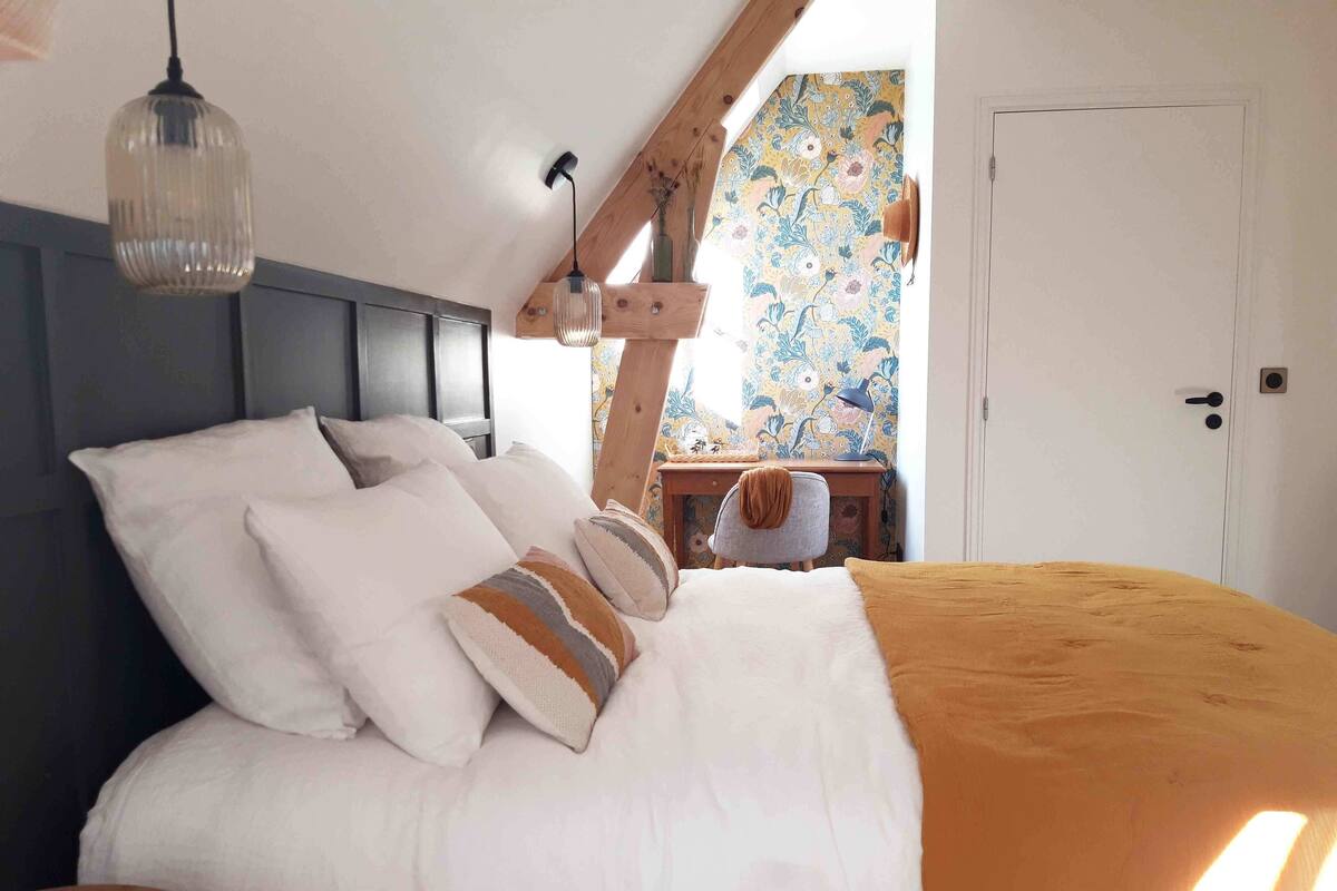 Habitación doble Confort | Ropa de cama de alta calidad, cuna de viaje y wifi gratis