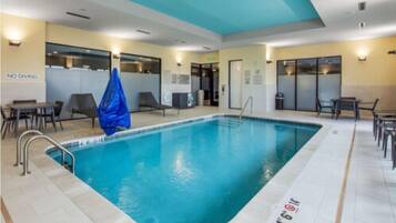 Kolam renang persendirian