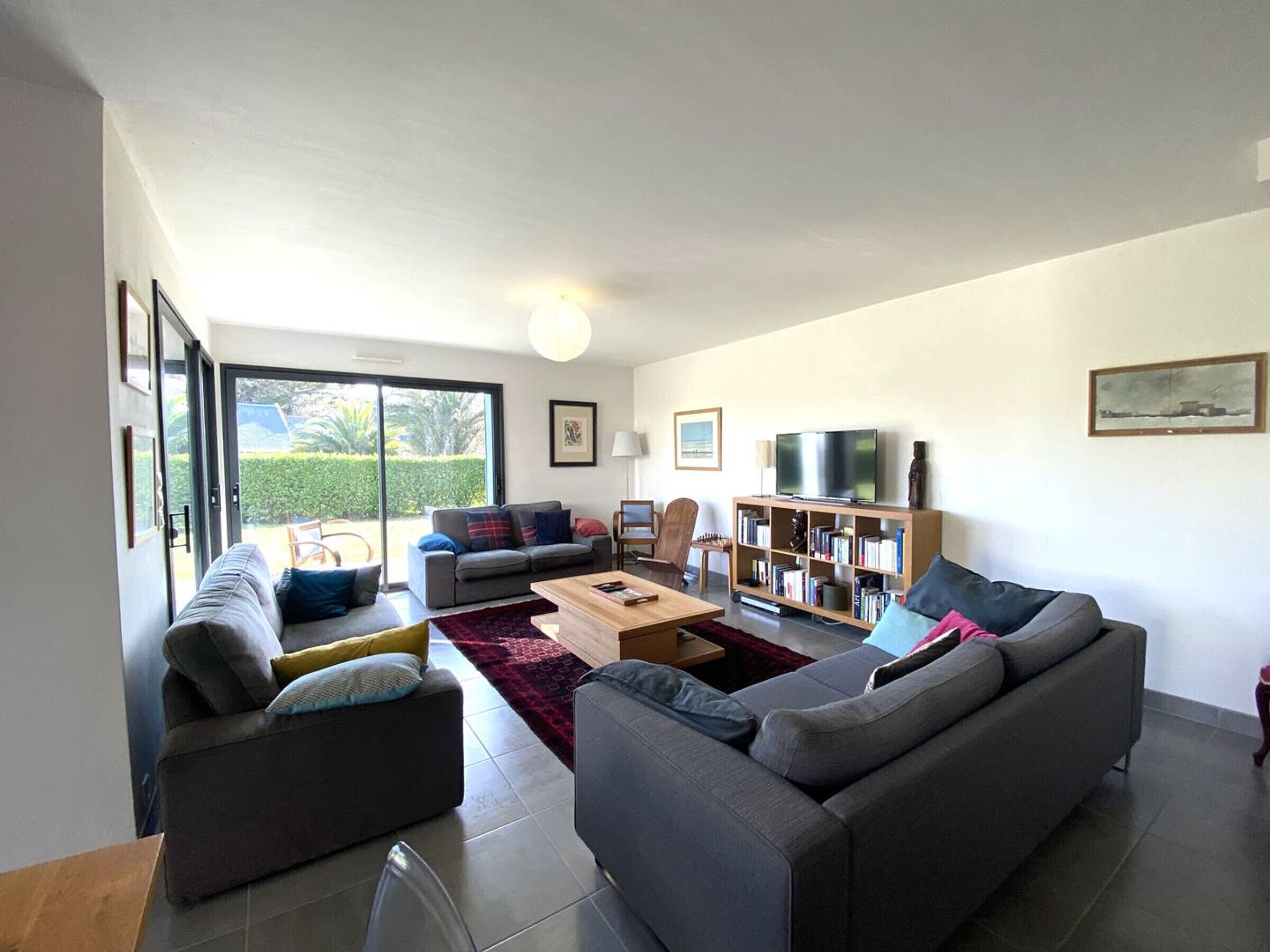 Televisión y reproductor de DVD 