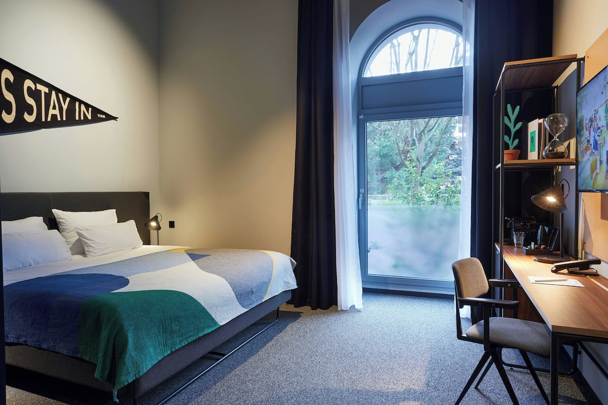 Executive Double Room | Premium bedding, in-room safe, desk, laptop workspace