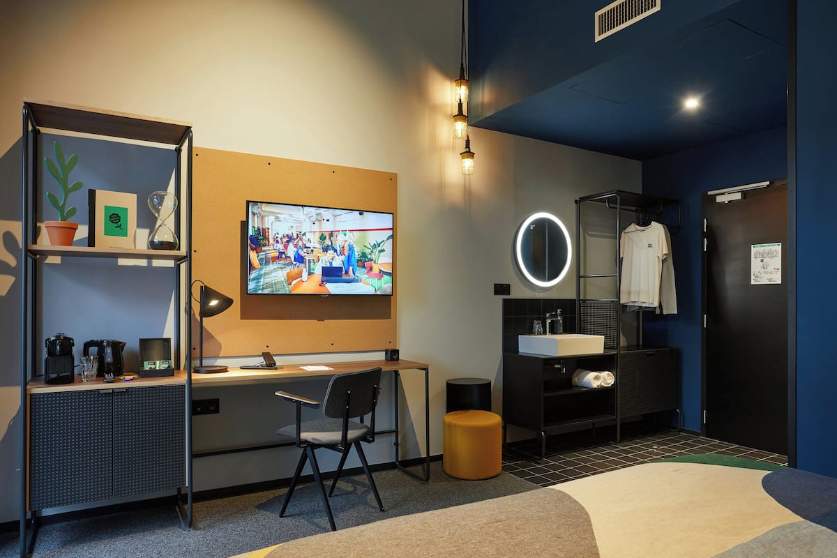 Deluxe Double Room | Premium bedding, in-room safe, desk, laptop workspace