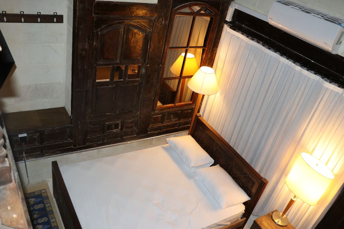 Deluxe-Zimmer, 1 Doppelbett, Blick auf den Innenhof