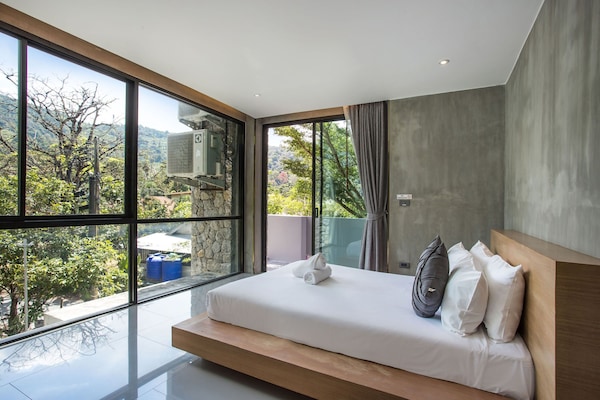 Deluxe Villa | 4 bedrooms, free WiFi, bed sheets