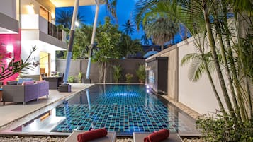 Alberca al aire libre