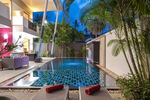 Piscine extérieure