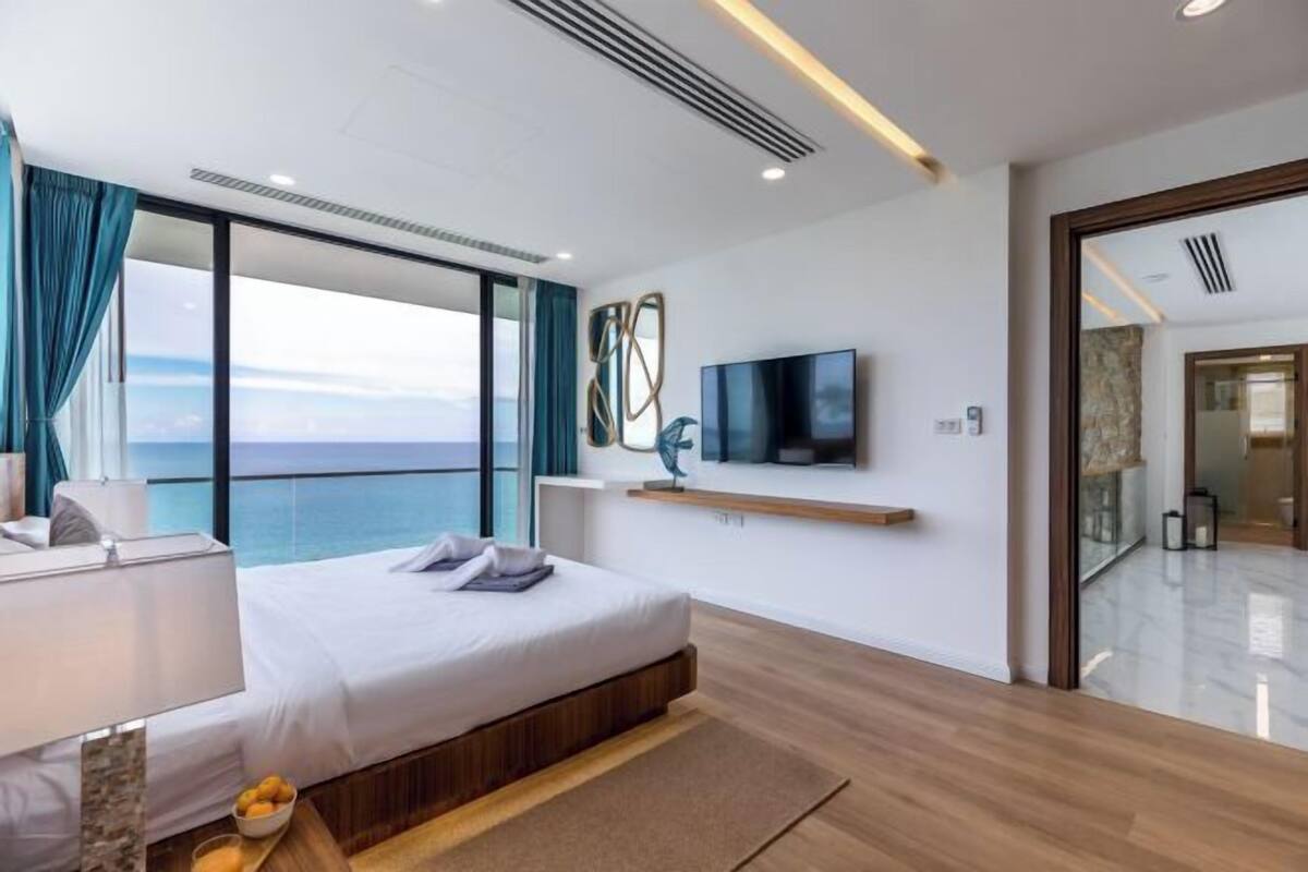3 habitaciones, caja de seguridad en la habitación y escritorio
