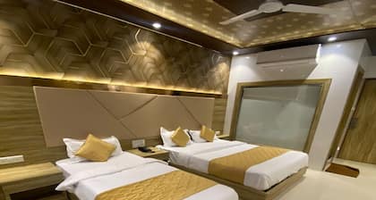 HOTEL BKC CROWN - NEAR TRADE CENTRE