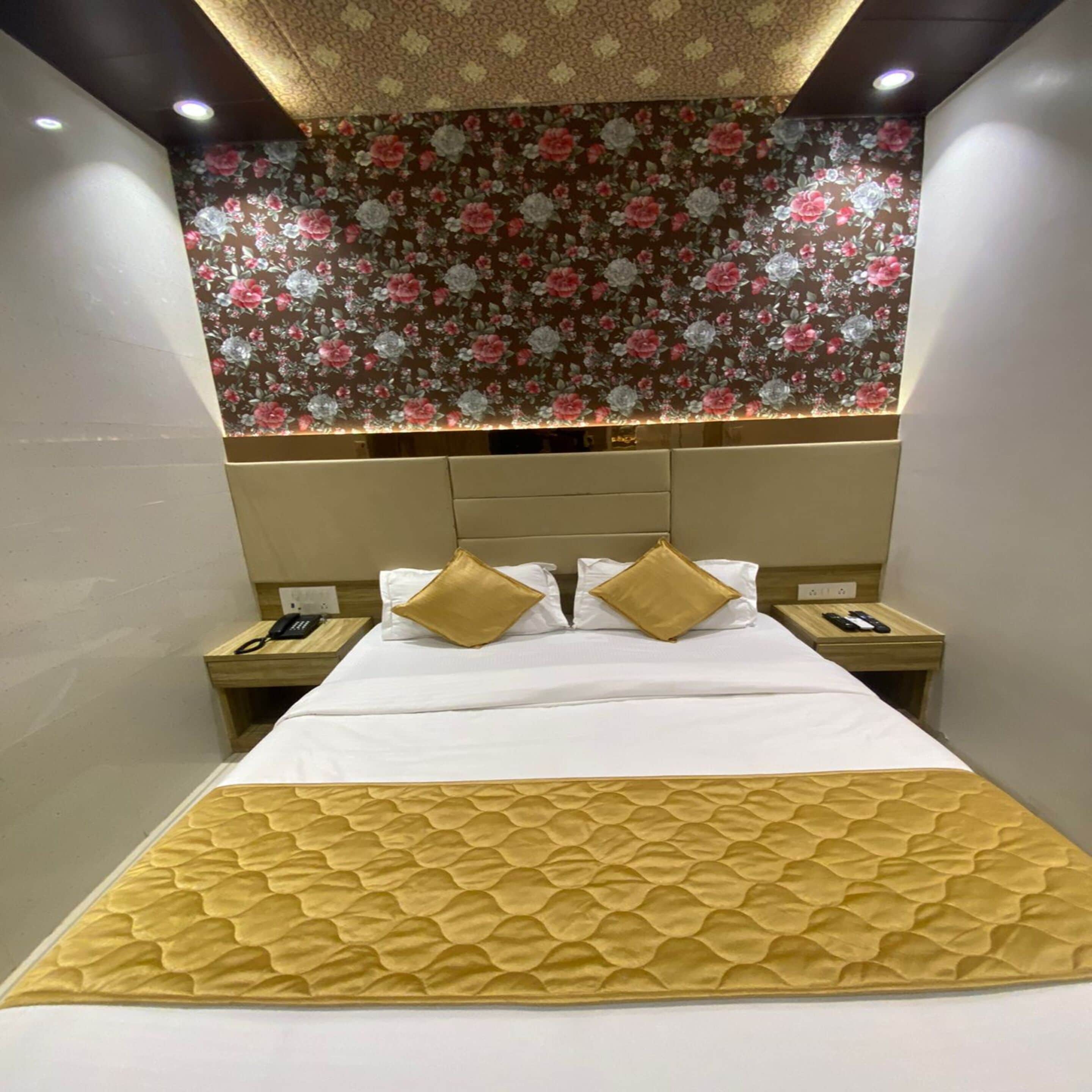 Photo - Hotel BKC CROWN - Near Trade Centre, Visa Consulate