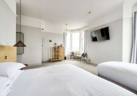 Family Triple Room | Premium bedding, Select Comfort beds, iron/ironing board, free WiFi. The Castle Hotel