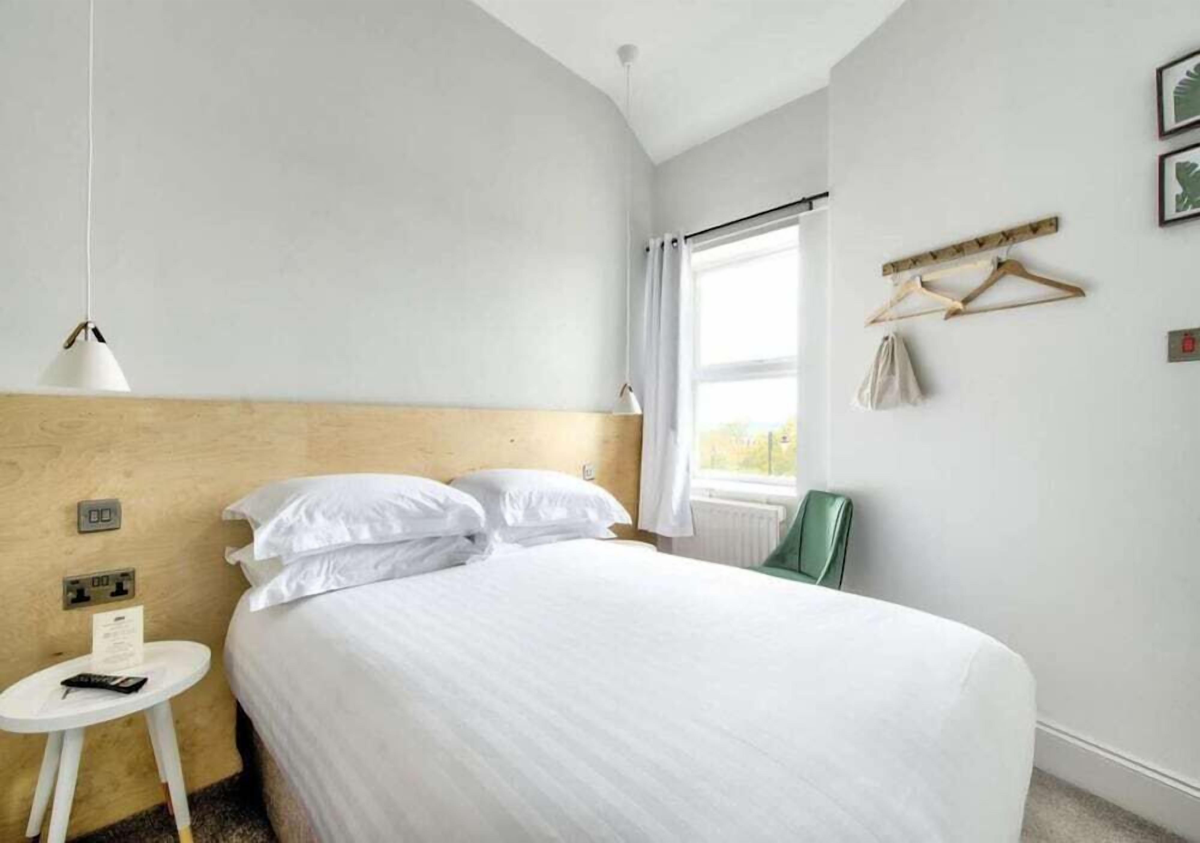 Luxe beddengoed, Select Comfort-bedden, een strijkplank/strijkijzer