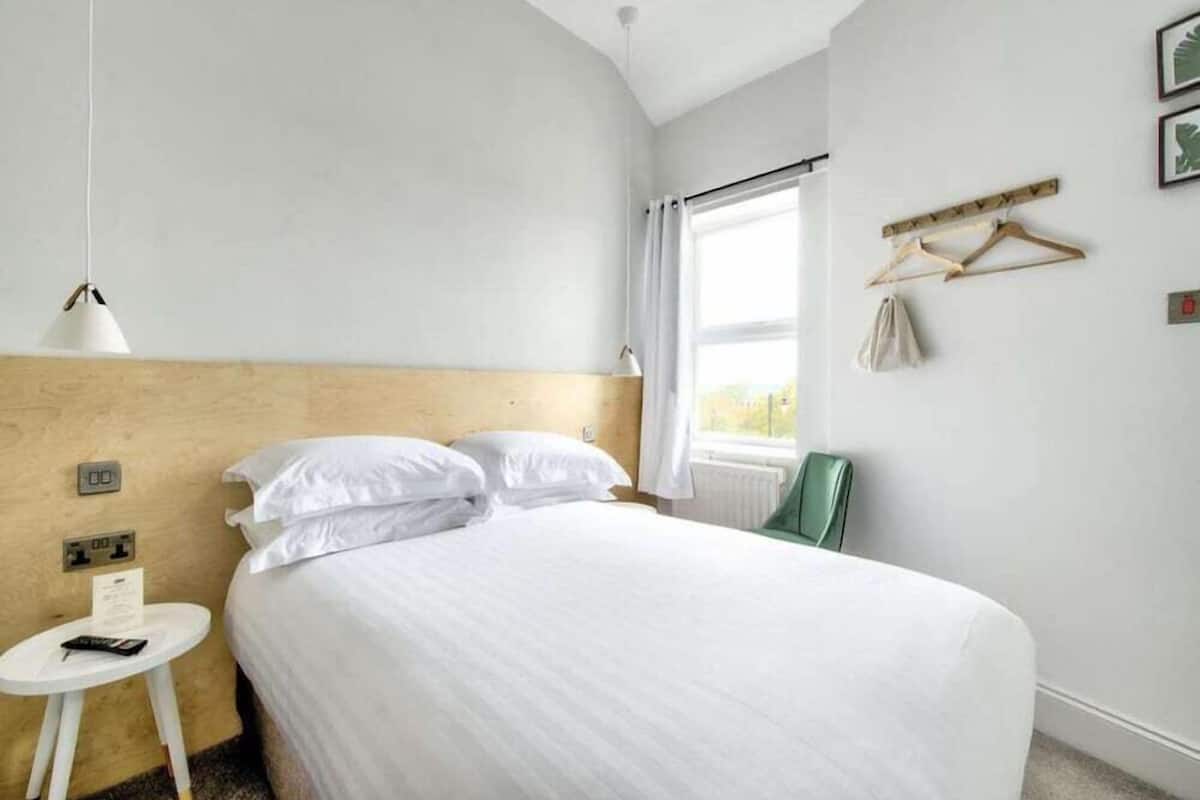 Premium bedding, Select Comfort beds, iron/ironing board, WiFi (free)