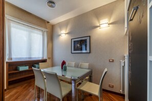 Dining - Rome Deep Blue Apartment (Roma)