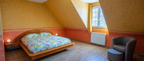 4 bedrooms, free WiFi