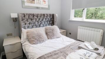 3 habitaciones, decoración personalizada y muebles diferentes