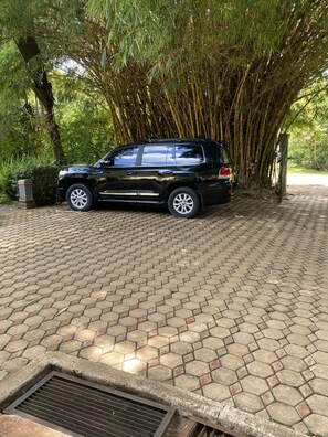 Free self parking - Fortune Kilimanjaro Lodge (Marangu)