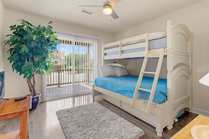 4 chambres, fer et planche à repasser, Wi-Fi gratuit, draps fournis