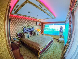 Royal Room | Egyptian cotton sheets, premium bedding, Tempur-Pedic beds, minibar - Akman Premium Hotel (Ankara)