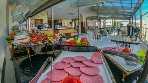 Frokostbuffé er inkludert hver dag