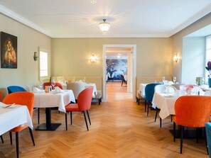 Dining - Romantik Hotel-Restaurant Altenberger Hof (Odenthal)