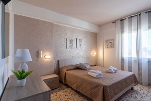 2 bedrooms, iron/ironing board, free WiFi, bed sheets - Apartment Angy with Sea View, Balconies & Wi-Fi (Terrasini)