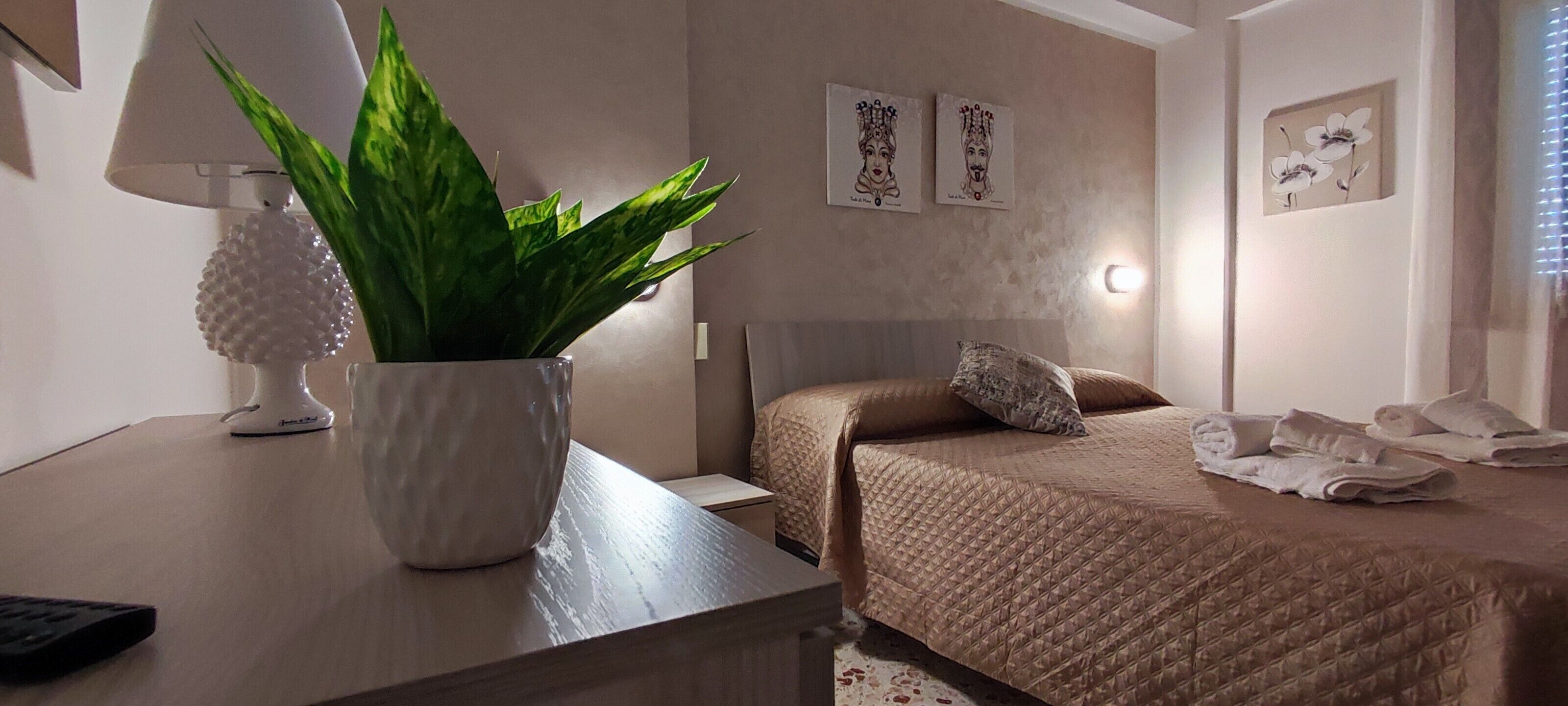 2 slaapkamers, een strijkplank/strijkijzer, gratis wifi, beddengoed