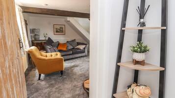 3 bedrooms, individually decorated, individually furnished, free WiFi