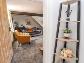 3 quartos, individualmente decorados, individualmente mobiliados