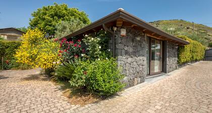 Holiday Home Casetta delle Rose with A/C and Wi-Fi