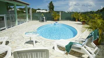 Outdoor pool, pool loungers
