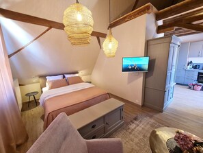 1 bedroom, WiFi, bed sheets - Remise 67 in the historic building near Weißenburg / Alsace (Ingolsheim)