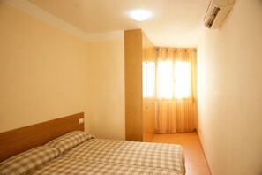 2 chambres, Wi-Fi gratuit, draps fournis