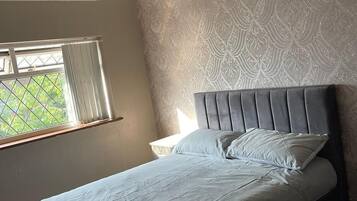 House, Multiple Beds | 3 bedrooms, iron/ironing board, free WiFi, bed sheets