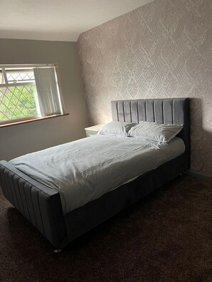 Room - Immaculate 3-bed House in Birmingham (Birmingham)