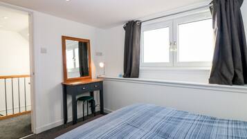 2 bedrooms, individually decorated, individually furnished, free WiFi