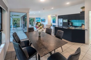 Dining - Oasis 15, Oasis 15 on Hamilton Island (Hamilton Island)
