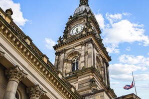 Exterior - Stunning 1-bed Apartment Bolton Town Centre (Bolton)