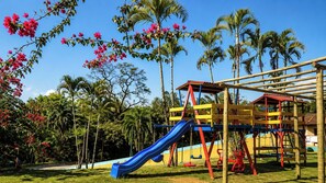 Children's play area - outdoor - Hotel Fazenda Colina (Ouro Fino)