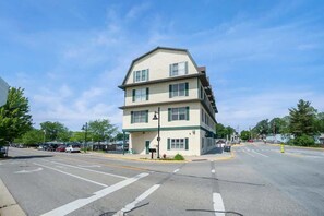 Exterior - The Hideaway (South Haven)