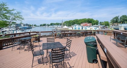 The Hideaway | Downtown Riverfront Condo | Close to the Lake Michigan Shoreline