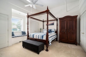3 habitaciones, tabla de planchar con plancha, internet y ropa de cama