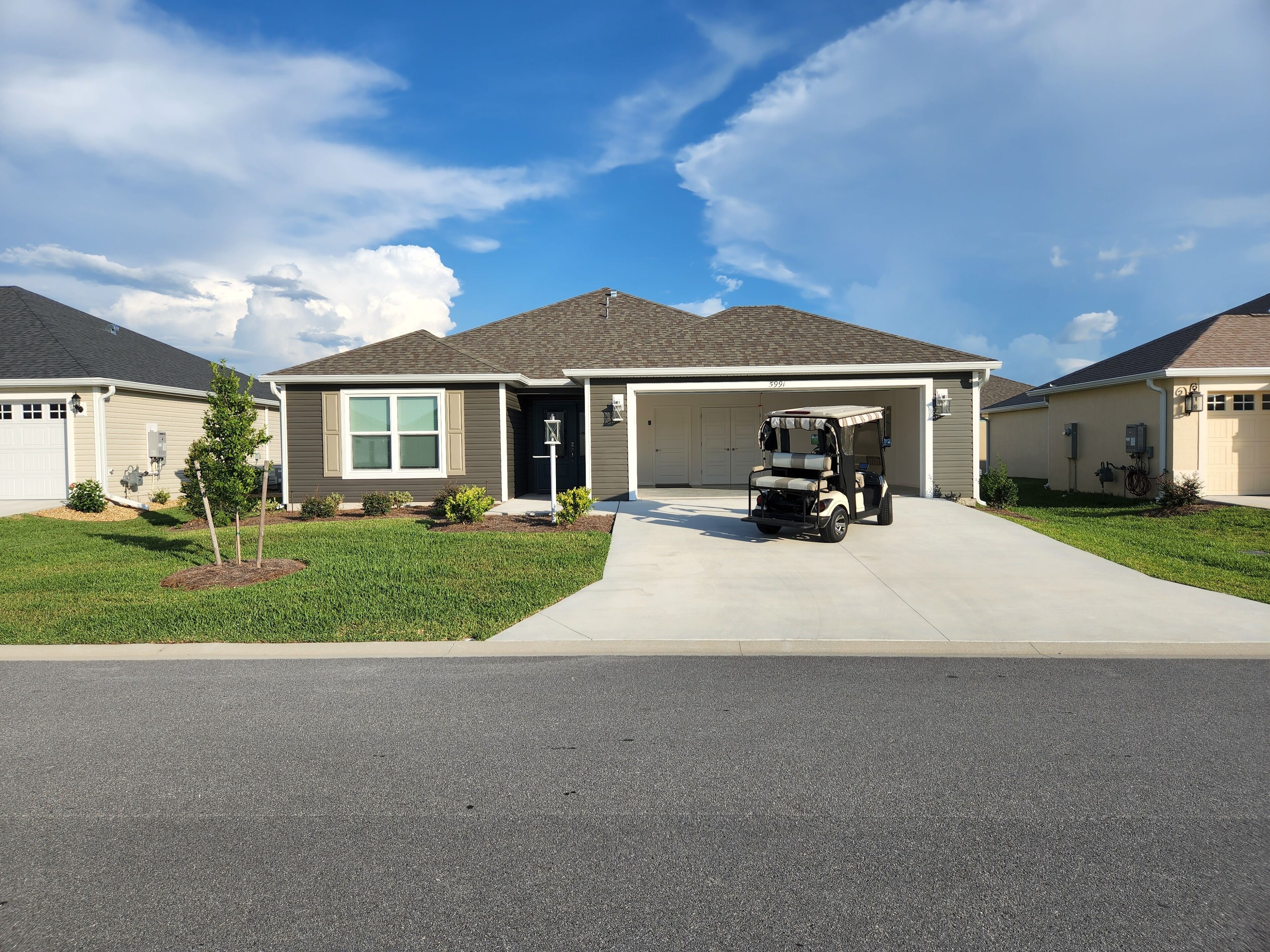 3/2 IN THE VILLAGE OF ST. CATHERINE GAS GOLF CART, CLOSE TO SAWGRASS GROVE