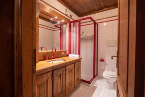 Douche, serviettes fournies