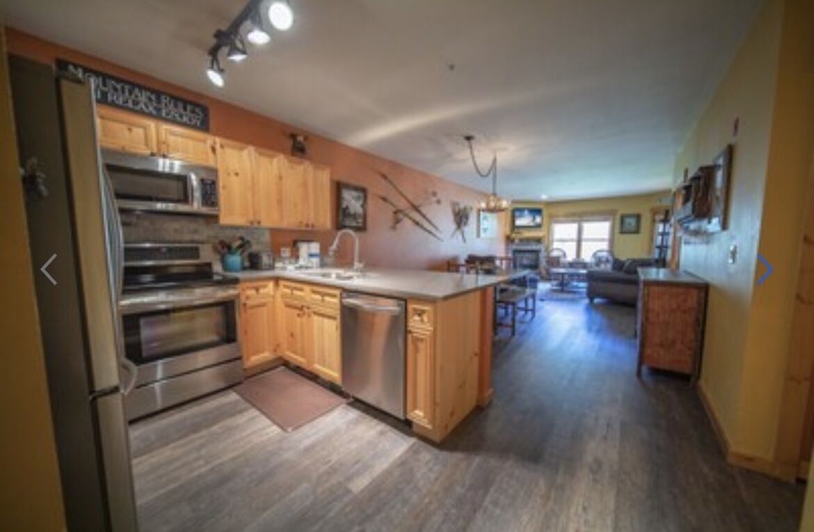 Keystone mountains views, Ground floor condo, short walk to lift