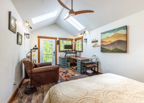 House, 2 Bedrooms | 2 bedrooms, free WiFi - River House Retreat 2 Bedroom Home by Redawning (Carson)