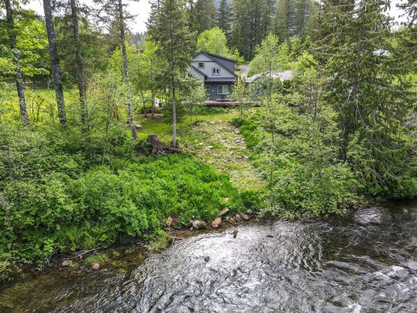 House, 2 Bedrooms | Property grounds